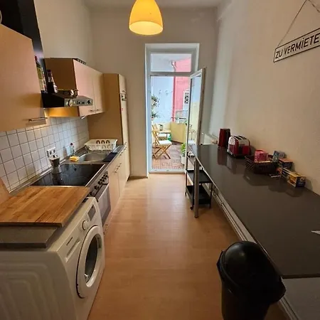 Meersalz - Zentrale Altbauwohnung In Der Fussgaengerzone, Neben Bahnhof * Wilhelmshaven