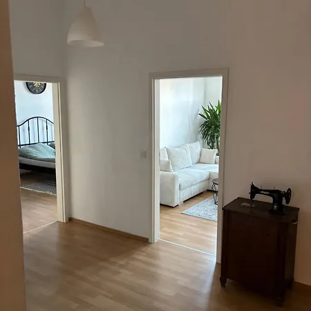 Meersalz - Zentrale Altbauwohnung In Der Fussgaengerzone, Neben Bahnhof