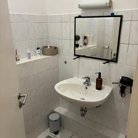 Meersalz - Zentrale Altbauwohnung In Der Fussgaengerzone, Neben Bahnhof Διαμέρισμα *